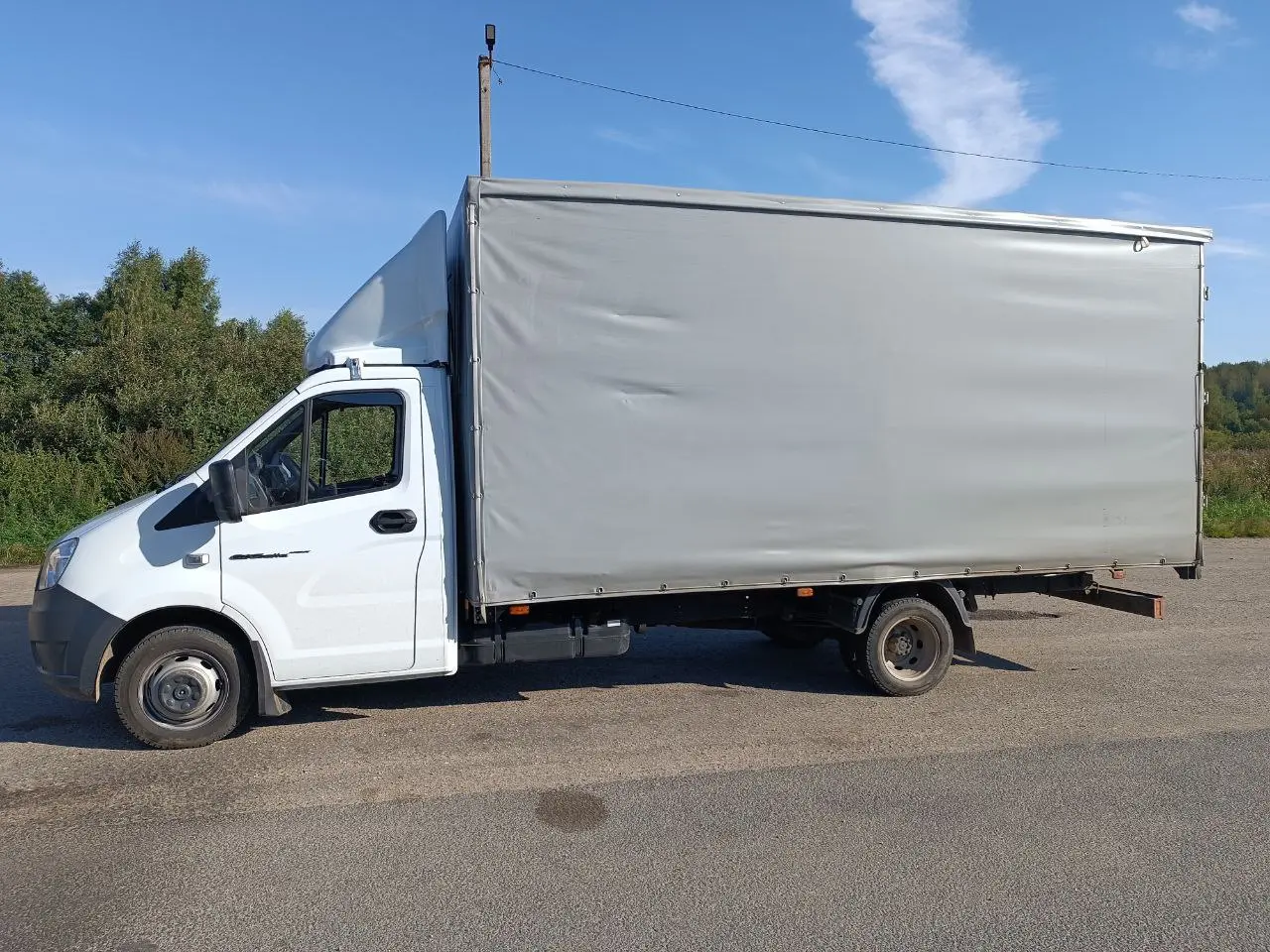Грузовой автомобиль Газель Next тент 4 метра